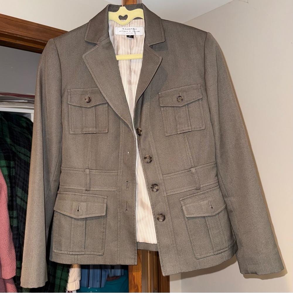 Tahari by Arthur S. Levine structured military-style blazer with button front